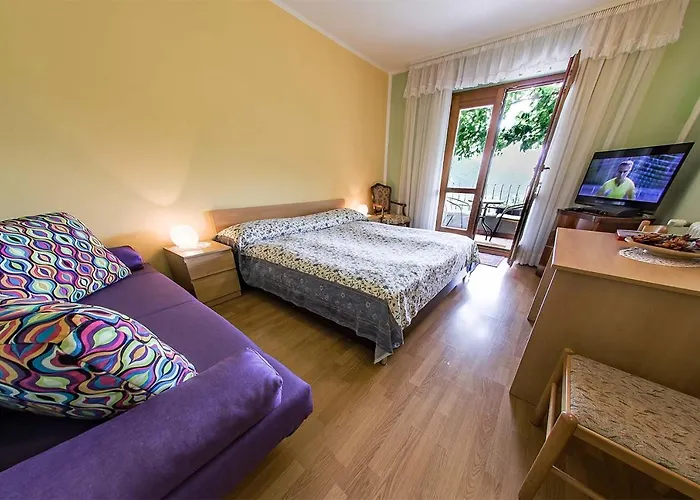 Oda ve Kahvaltı Sobe Andrejina